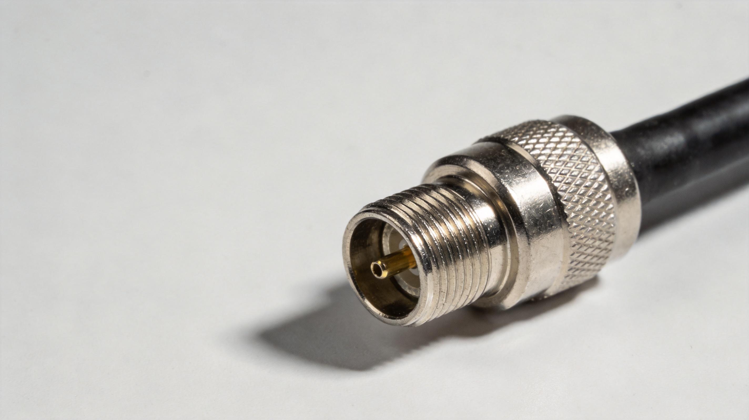 RF connectors used in aerospace, telecom, and industrial applications